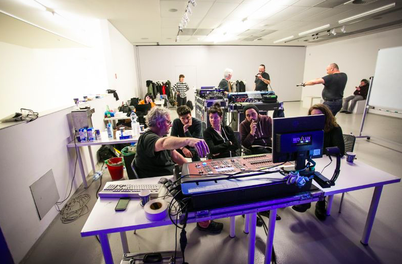 ART GATE  workshop: Technické dovednosti ve zvuku, světle a videu